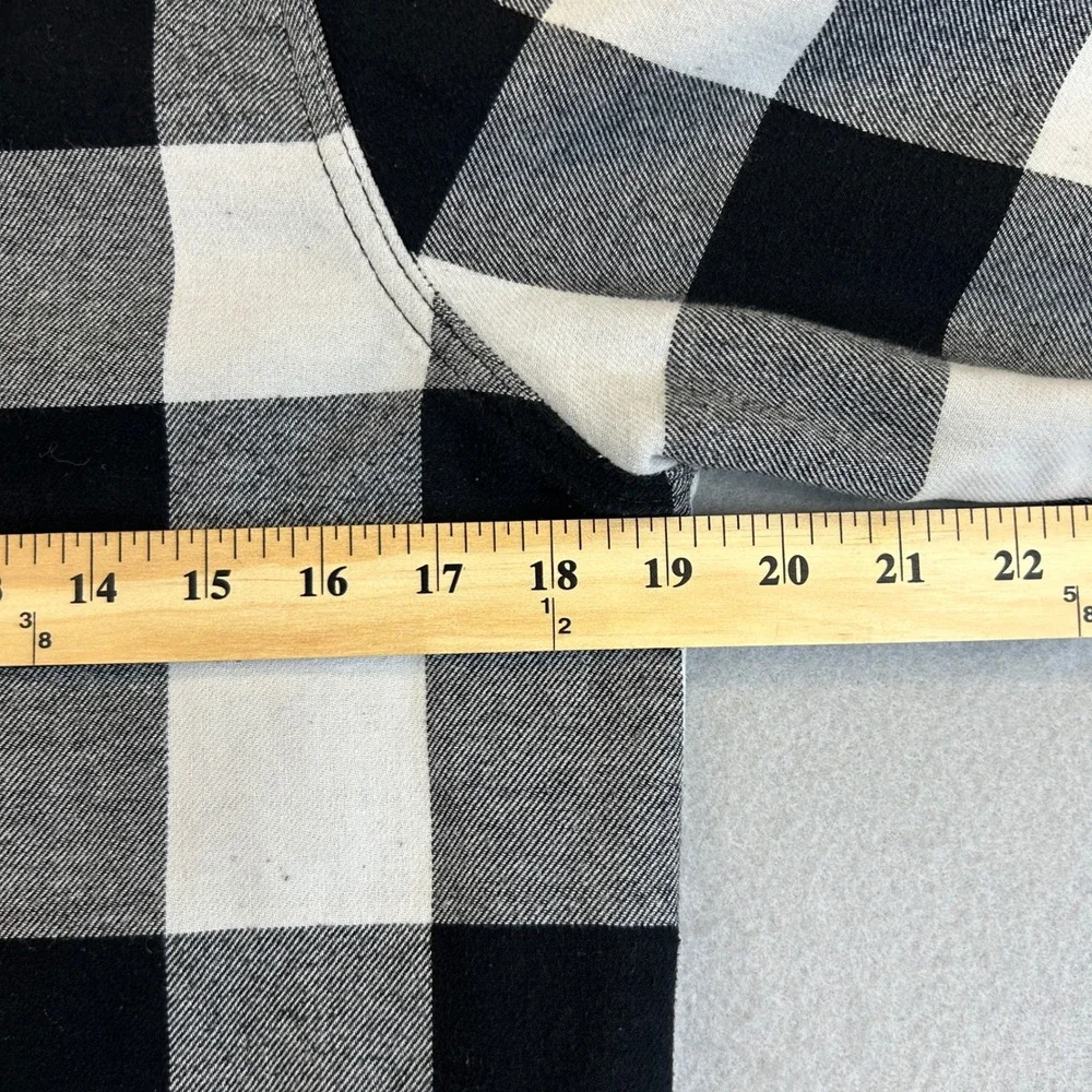 Orvis Shacket Mens S Black White Buffalo Plaid Fleece Lined Snap Front